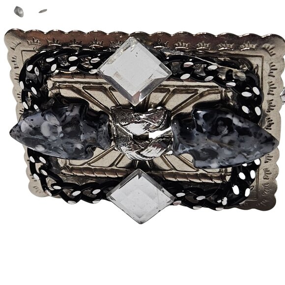 Western Style Bolo Tie Silver Black Stone Cowboy Silver Tone Tips Mens Fashion - Picture 3 of 6